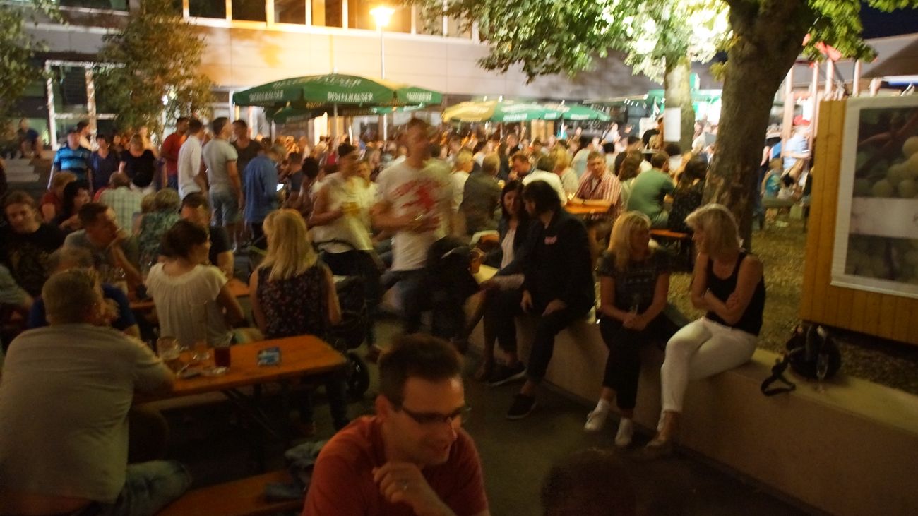 Der Biergarten bei bestem Wetter